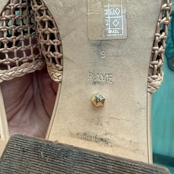 RAYE Leather Crochet Trim Slides Tan Woven Sandals Size 9 - Picture 6 of 6